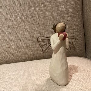 Willow Tree ANGEL OF THE HEART Figurine